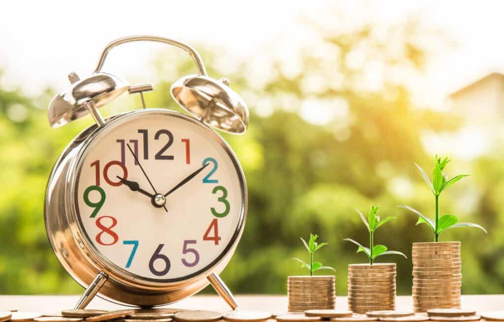 Clock with Money- Return on Investment (ROI)