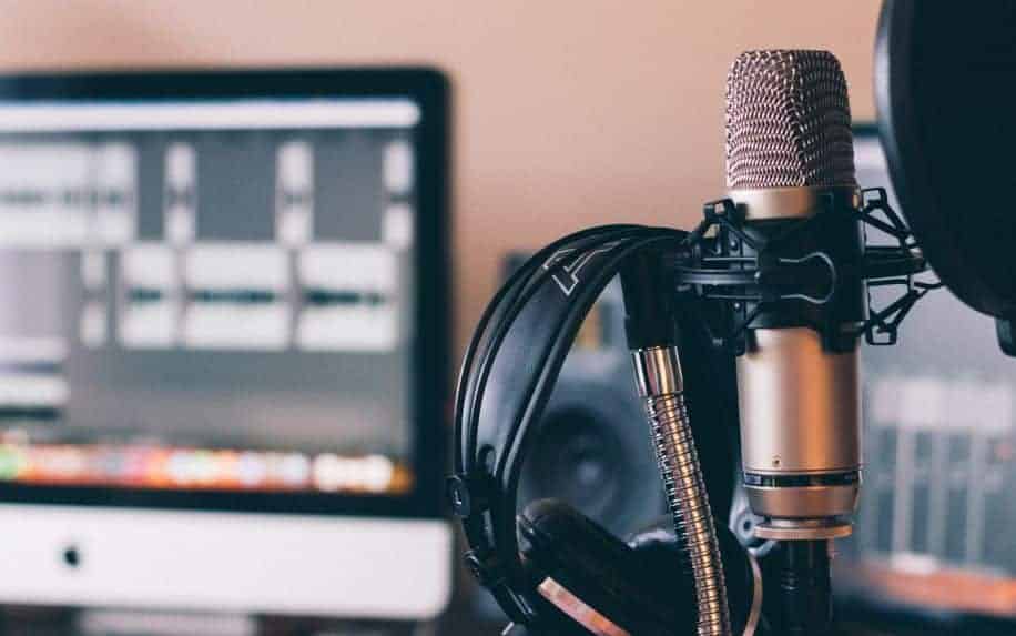 Start a Podcast for Your Business in 9 Easy Steps