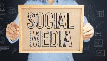 Social Media Guide: Engage Audiences & Achieve Goals with Ease